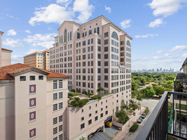 55 Merrick Way, Unit 814, Coral Gables, FL 33134