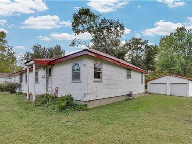 302 S Truman Road, Archie, MO 64725