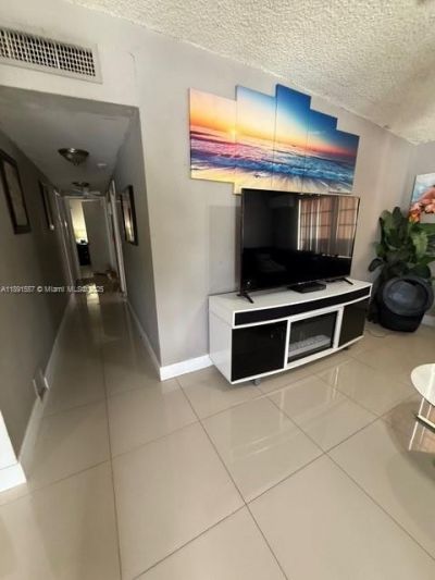 218 E 20th St, Hialeah, FL 33010 Photo