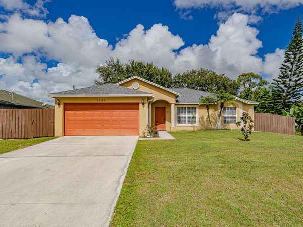 1265 SW Albenga Avenue, Port St. Lucie, FL 34953