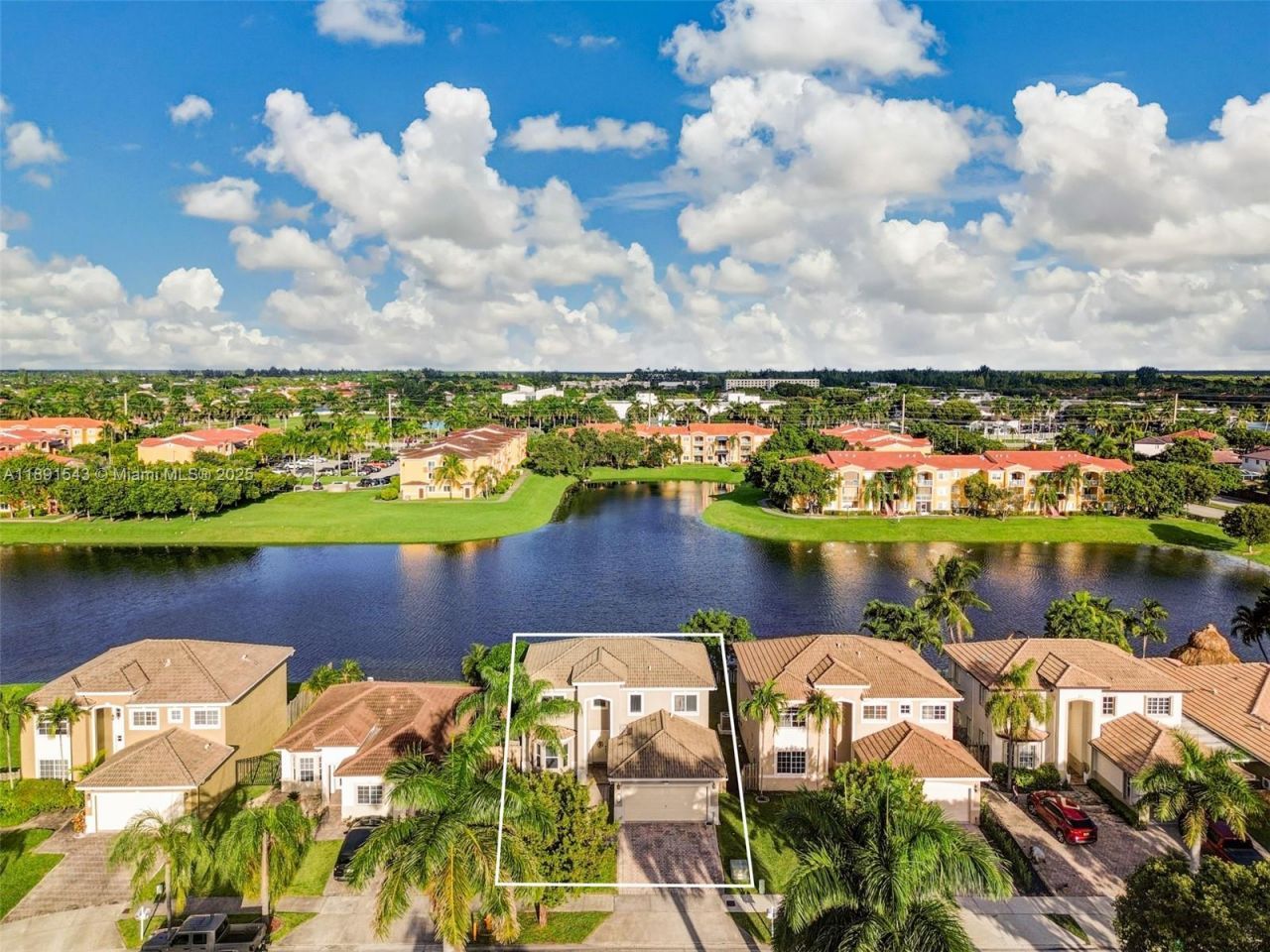 21071 SW 88th Ct, Cutler Bay, FL 33189 Photo