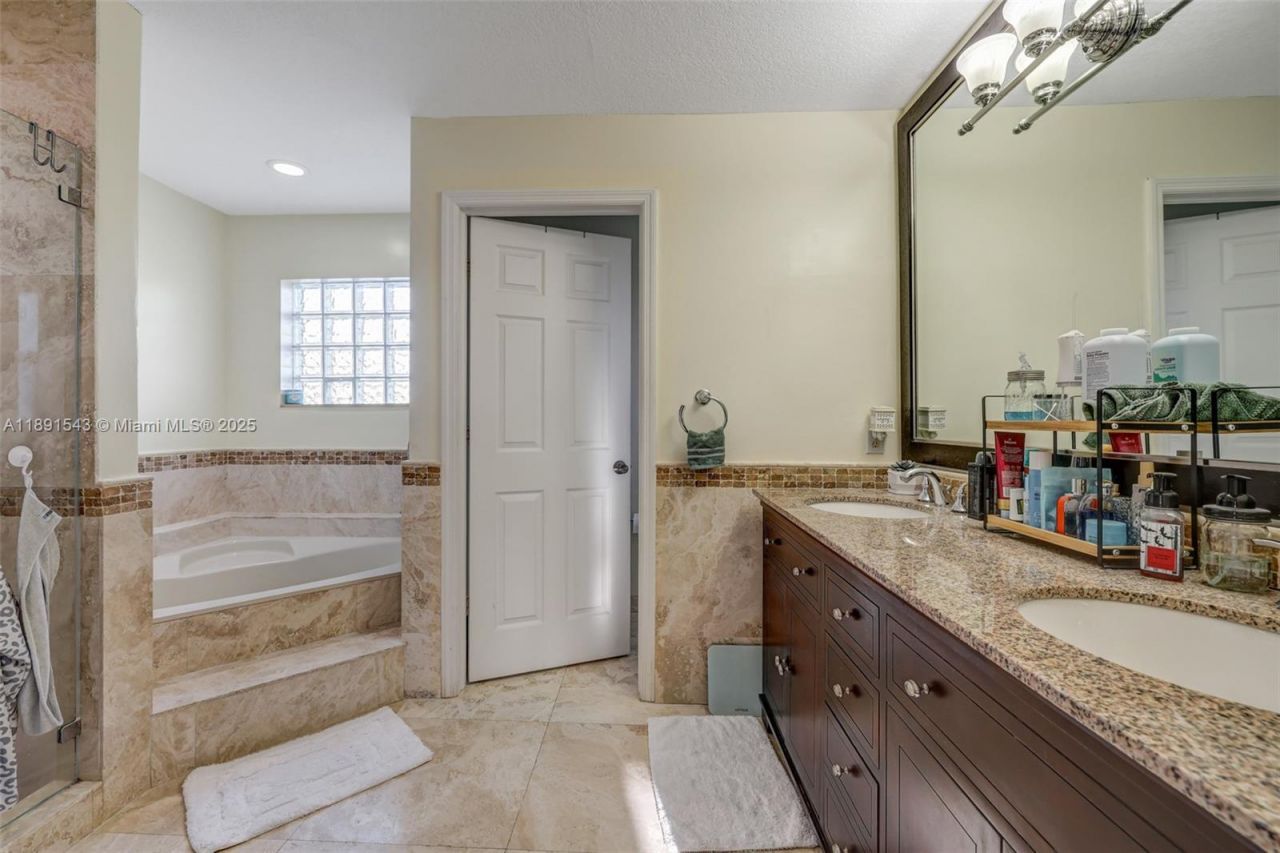 21071 SW 88th Ct, Cutler Bay, FL 33189 Photo