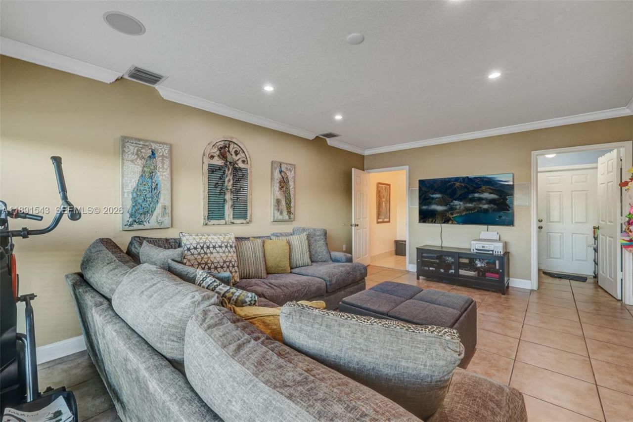 21071 SW 88th Ct, Cutler Bay, FL 33189 Photo