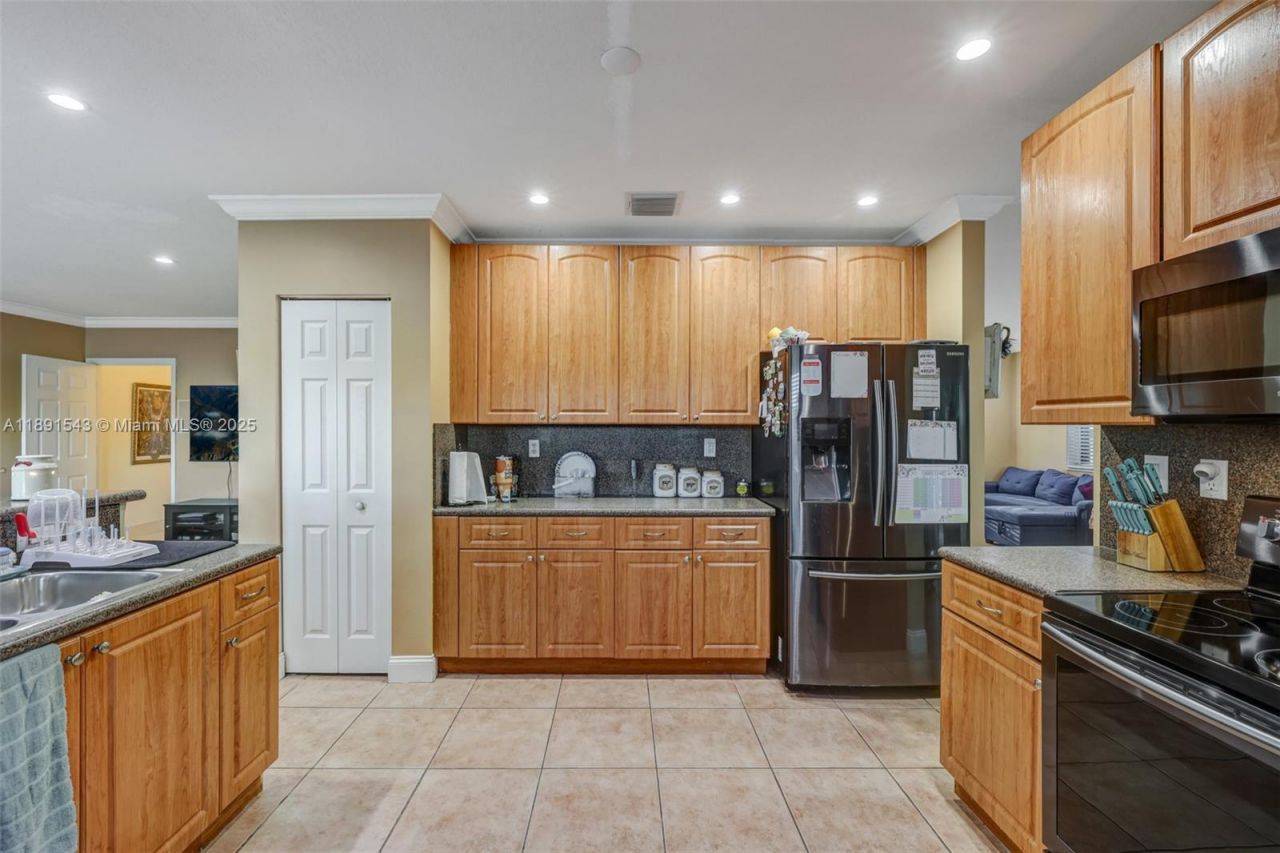 21071 SW 88th Ct, Cutler Bay, FL 33189 Photo