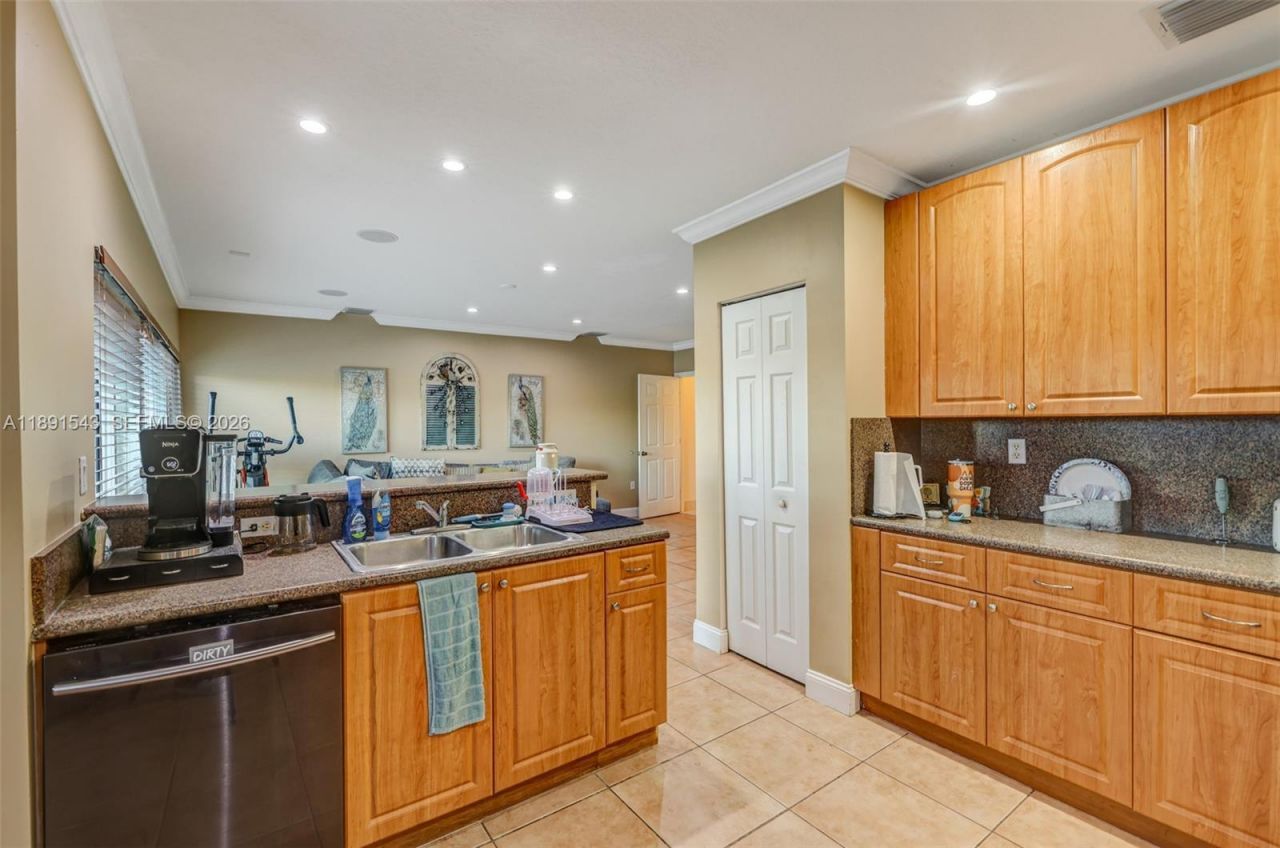 21071 SW 88th Ct, Cutler Bay, FL 33189 Photo