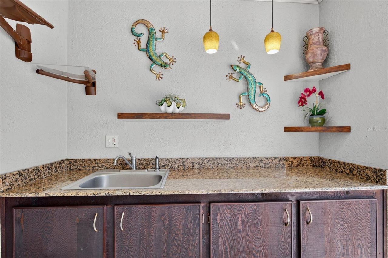 2715 Mock Orange Court, Valrico, FL 33594 Photo