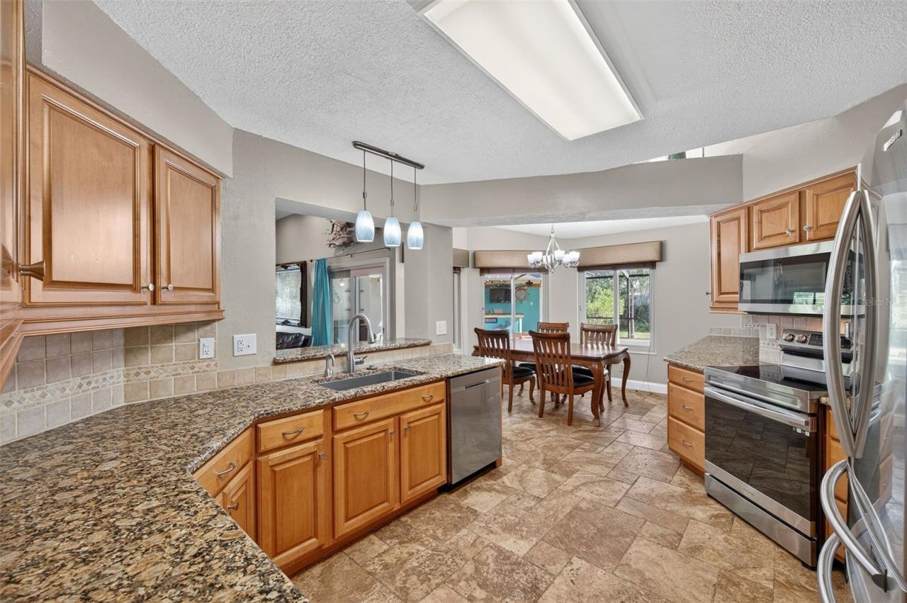 2715 Mock Orange Court, Valrico, FL 33594 Photo