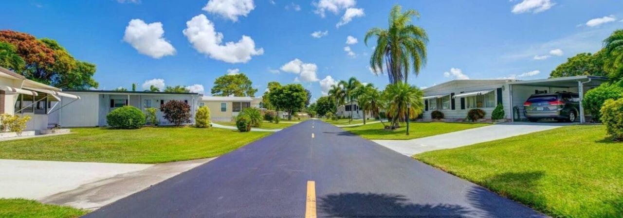 4345 Royal Manor Boulevard, Boynton Beach, FL 33436 Photo