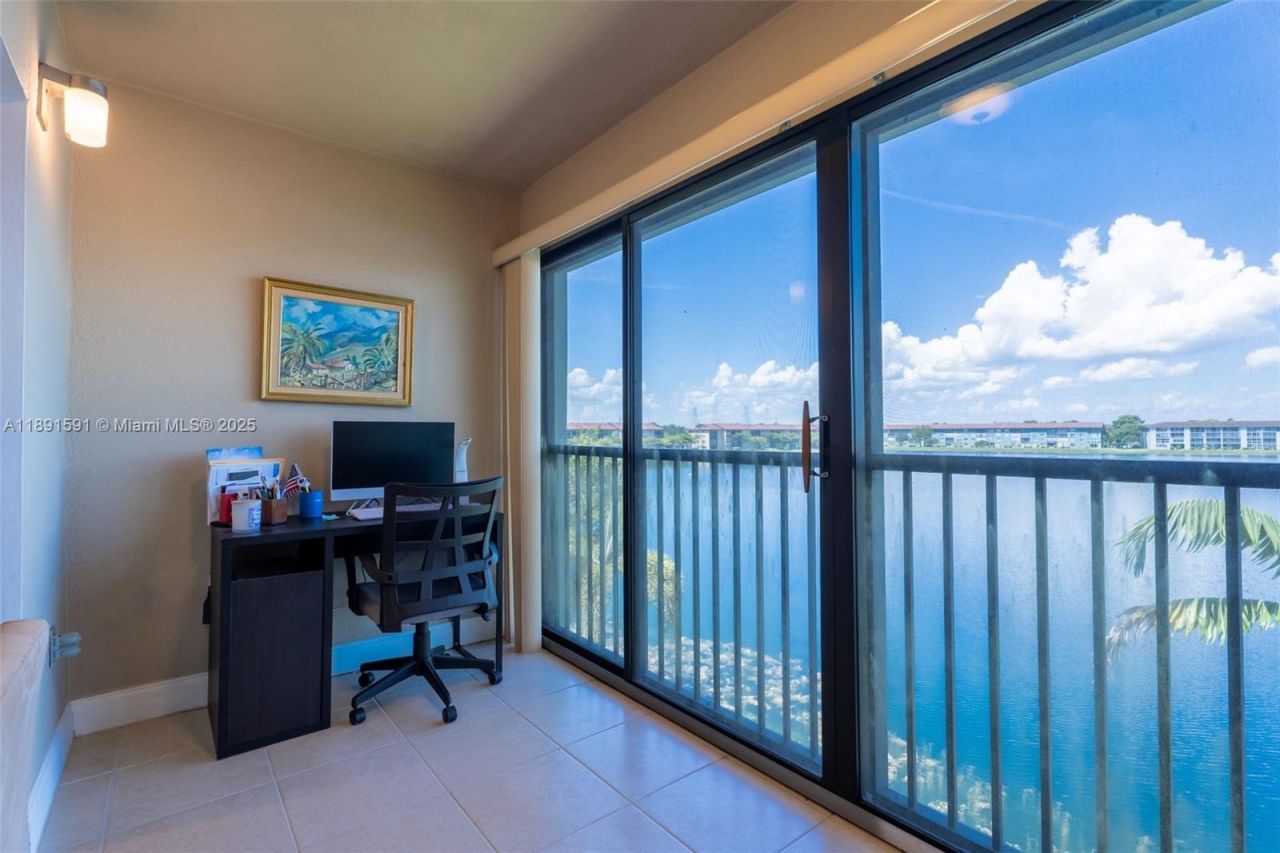 1400 SW 131st Way, Unit 410Q, Pembroke Pines, FL 33027 Photo
