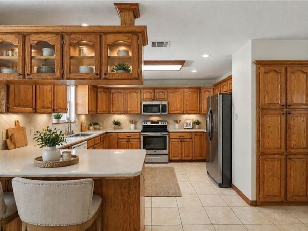 105 Tomahawk Trail, Seguin, TX 78155