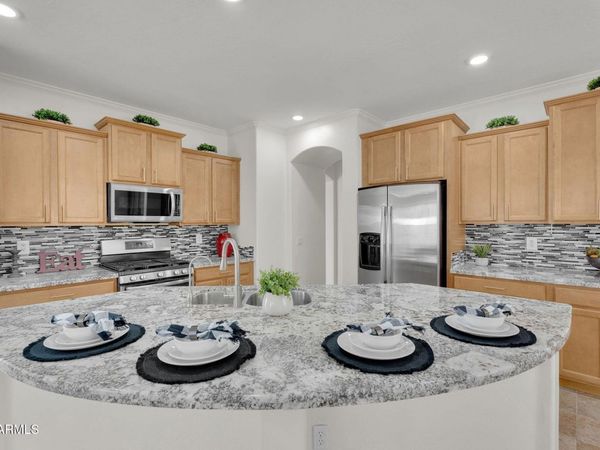 2975 E ANDRE Avenue, Gilbert, AZ 85298