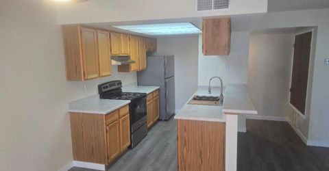 560 Nichols Boulevard, Sparks, NV 89431 Photo