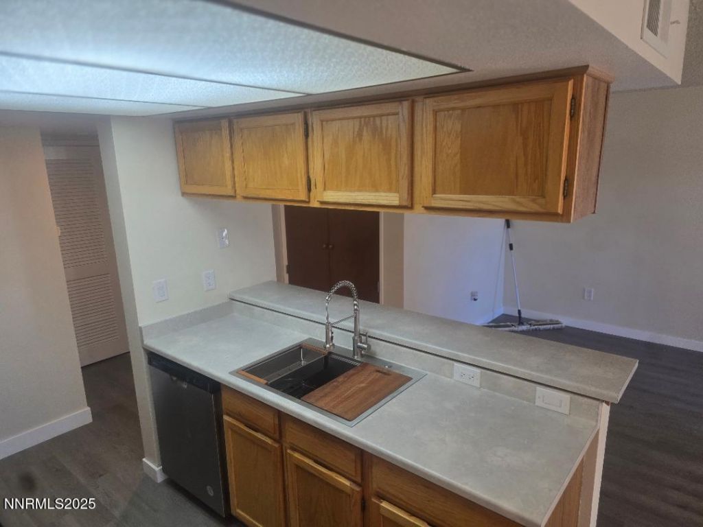 560 Nichols Boulevard, Sparks, NV 89431 Photo