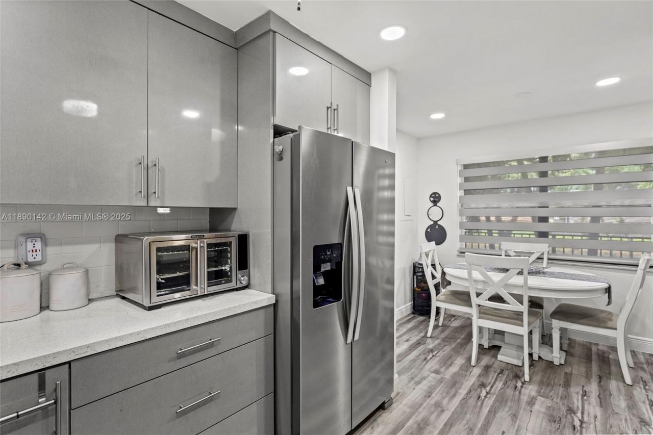 10400 NW 30th Ct, Unit 202, Sunrise, FL 33322 Photo