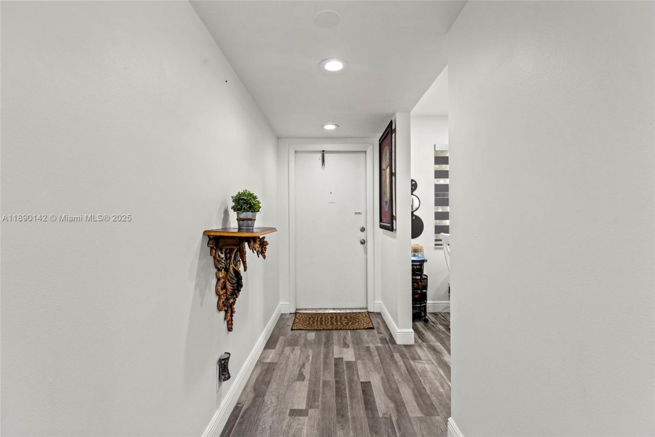 10400 NW 30th Ct, Unit 202, Sunrise, FL 33322 Photo