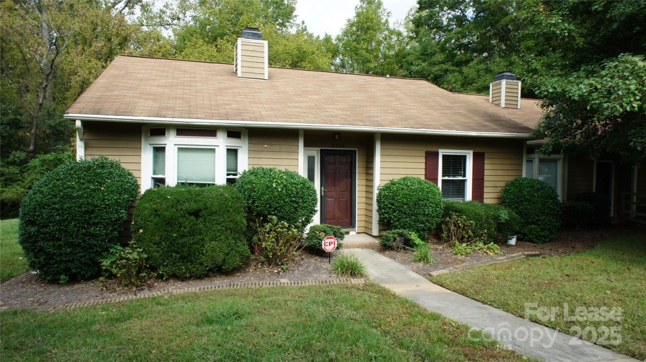 8306 Summerglen Circle, Charlotte, NC 28227 Main Photo