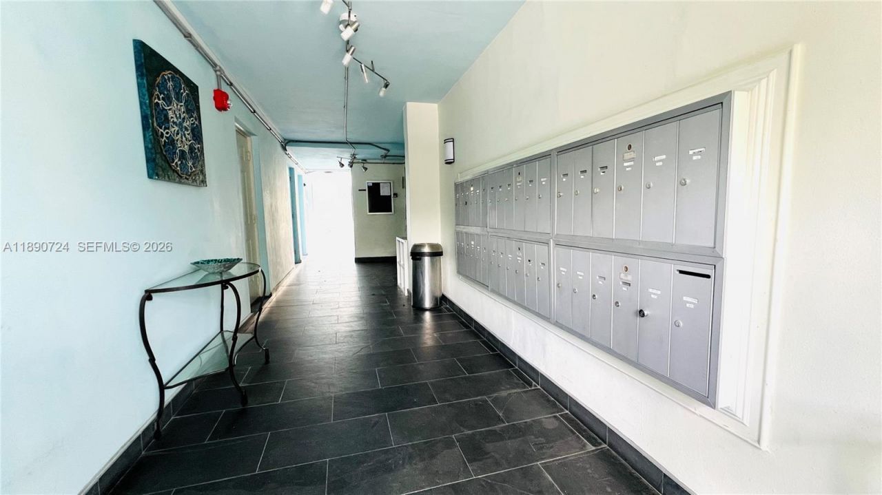 801 Meridian Ave, Unit 1A, Miami Beach, FL 33139 Photo