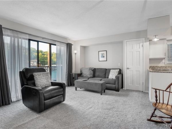 804 Manor Circle, Unit D, Osage Beach, MO 65065