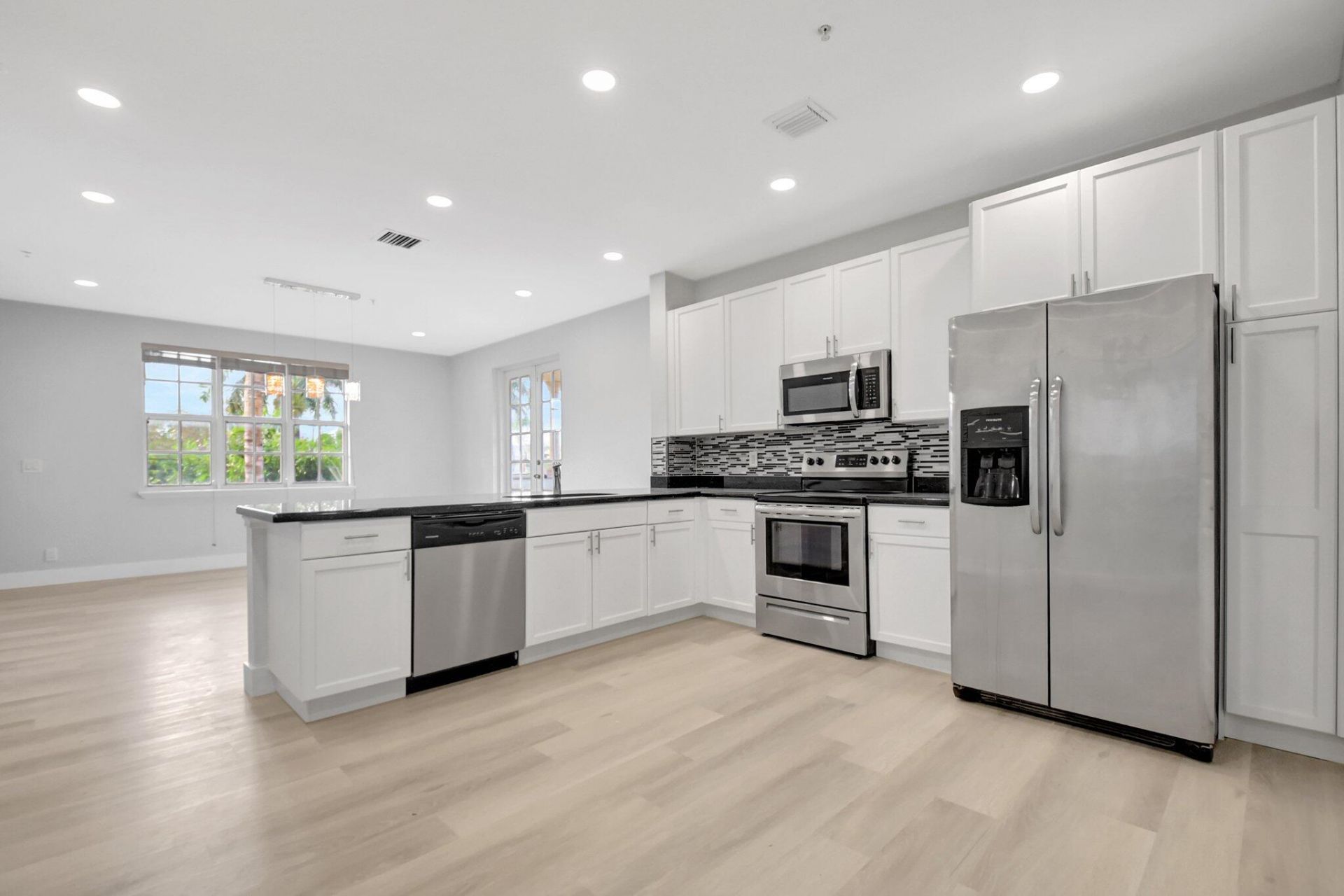 1635 N Federal Highway, Delray Beach, FL 33483 Photo