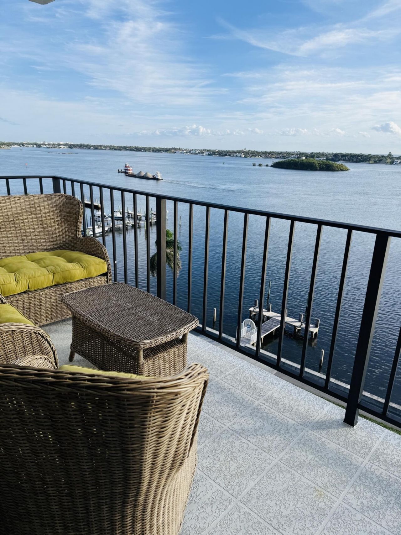 3800 Washington Road, Unit 907, West Palm Beach, FL 33405 Photo