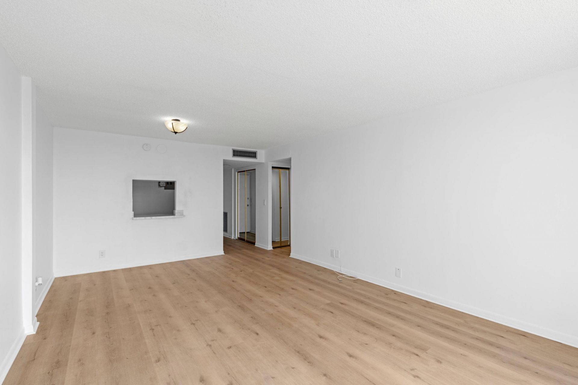 480 Executive Center Drive, Unit 5i, West Palm Beach, FL 33401 Photo