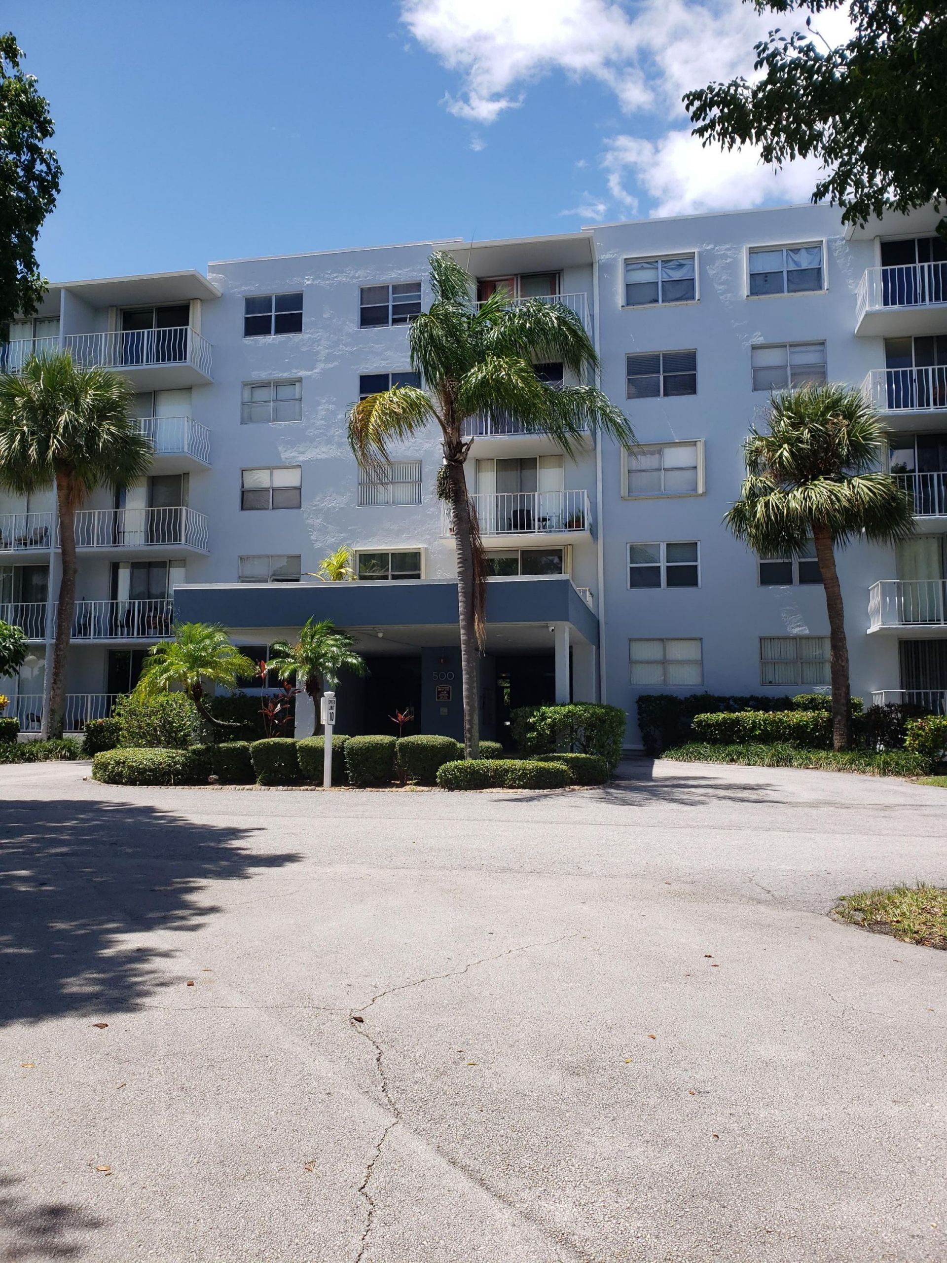 500 Executive Center Drive, Unit 2k, West Palm Beach, FL 33401 Photo