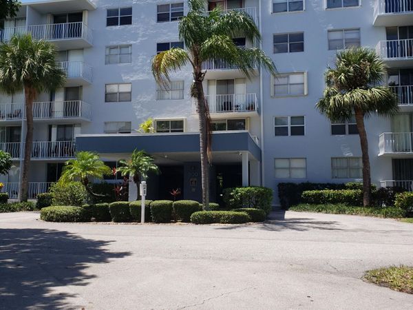 500 Executive Center Drive, Unit 2k, West Palm Beach, FL 33401