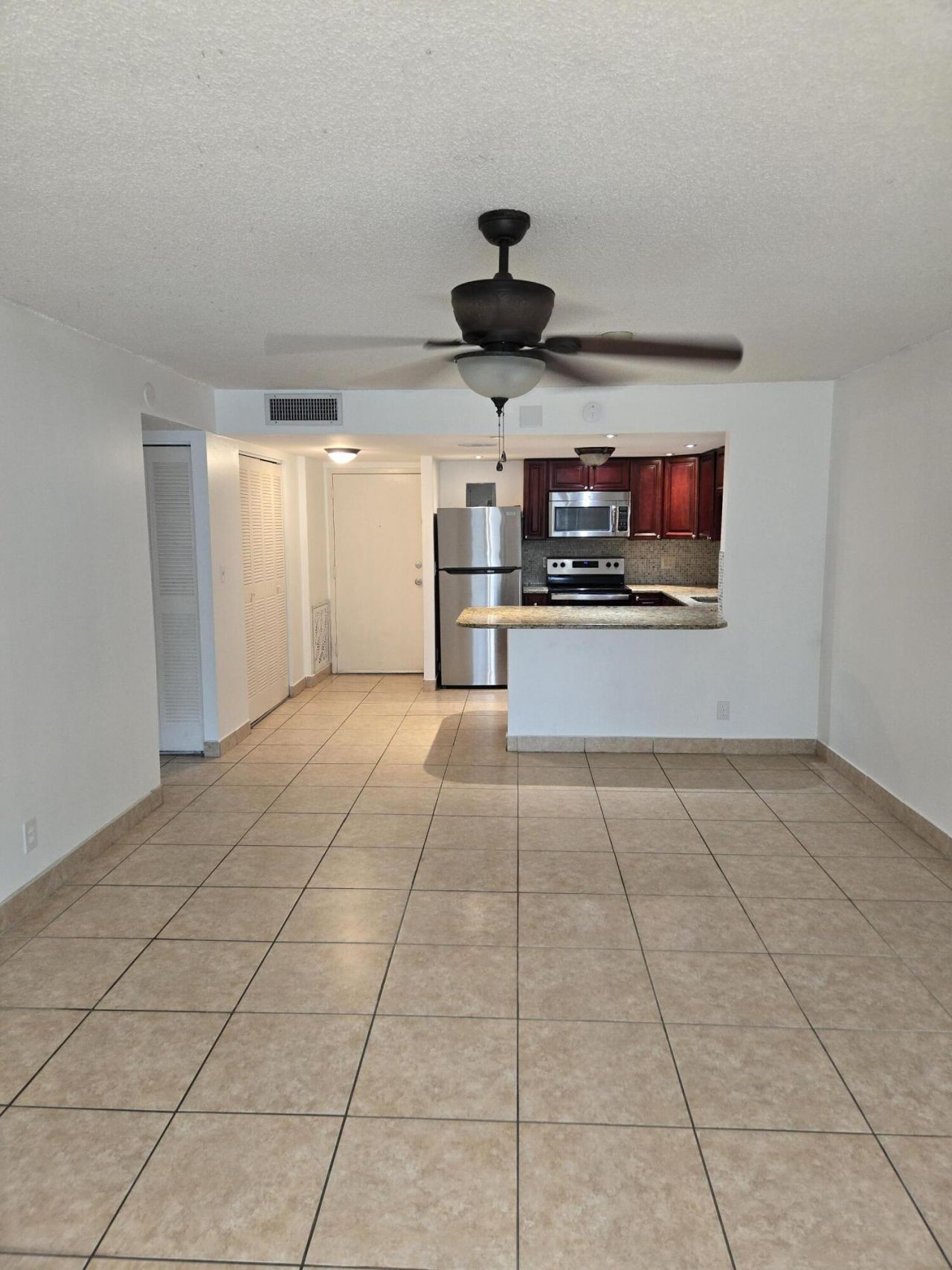 500 Executive Center Drive, Unit 2k, West Palm Beach, FL 33401 Photo