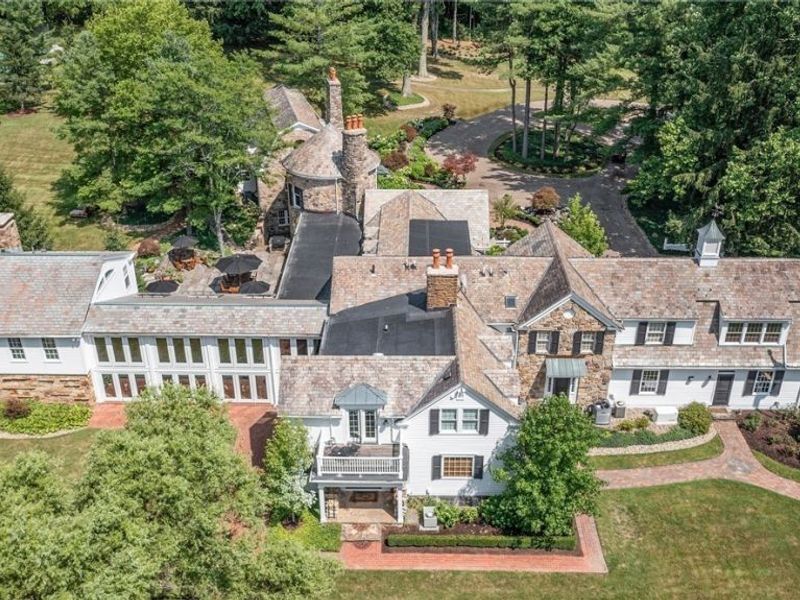 45125 Fairmount Boulevard, Hunting Valley, OH 44022 Photo 2