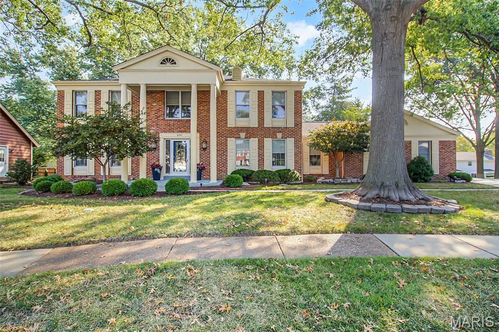 2130 Willow Way Court, Chesterfield, MO 63017 Main Photo