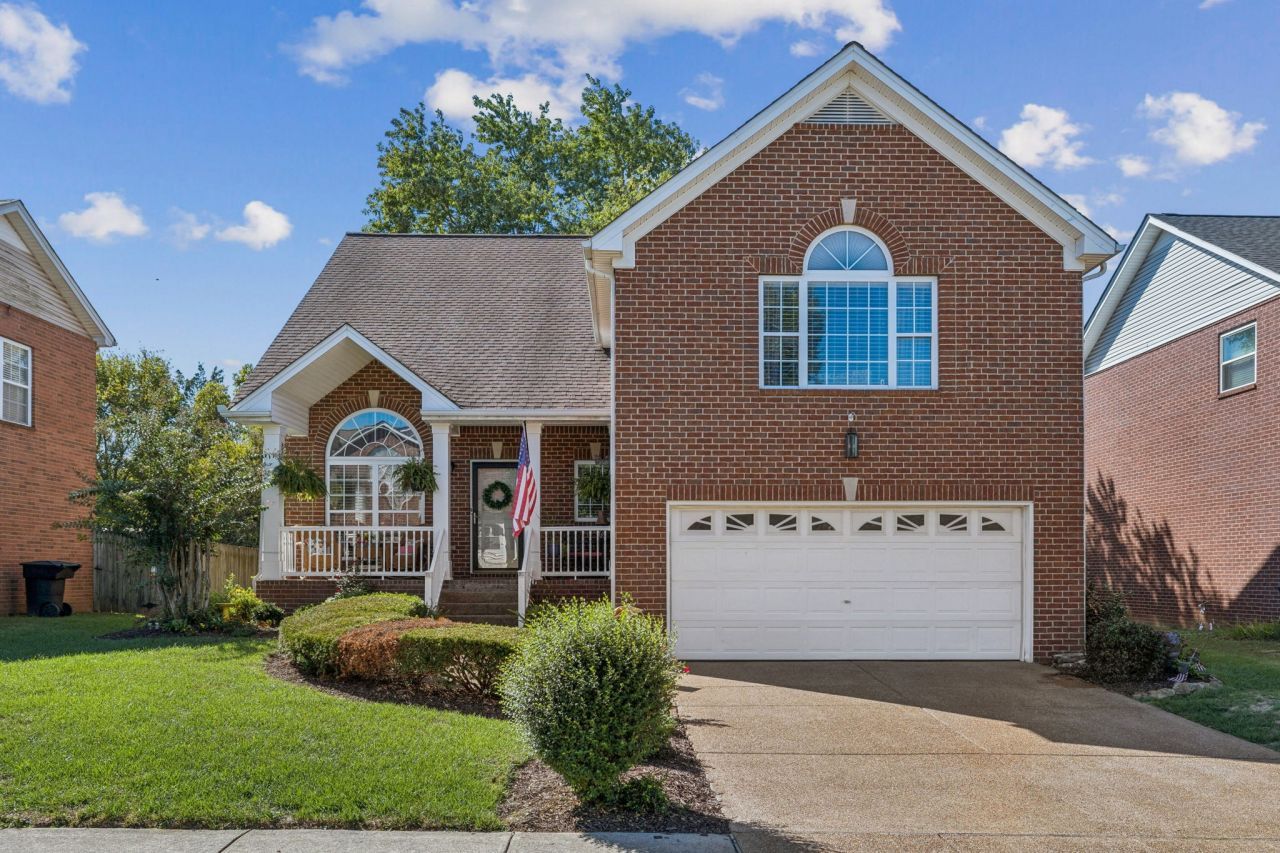 256 Wisteria Dr, Franklin, TN 37064 Main Photo