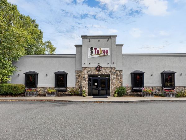 560 S Main St, Andover, MA 01810