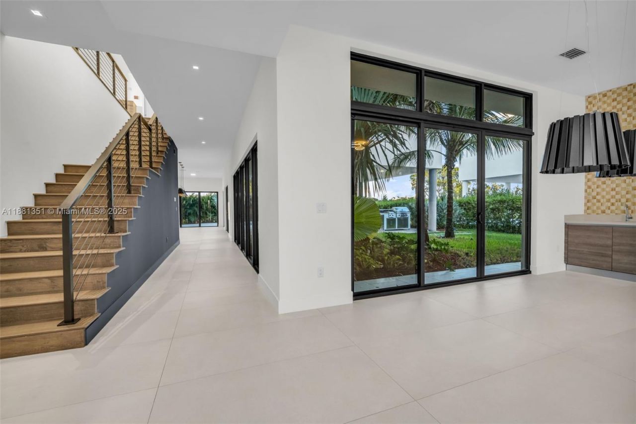 16709 Botaniko Drive North, Weston, FL 33326 Photo