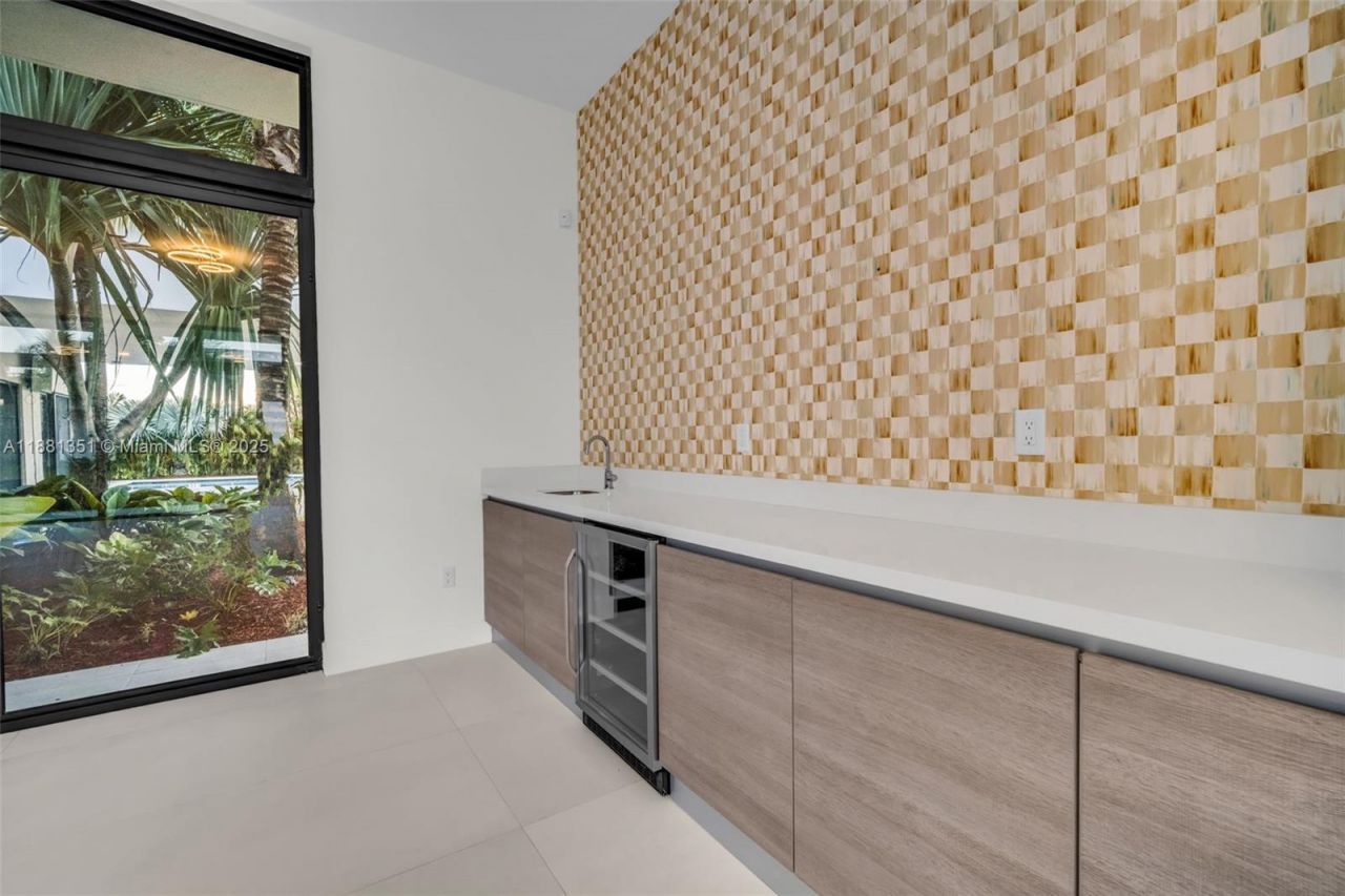 16709 Botaniko Drive North, Weston, FL 33326 Photo