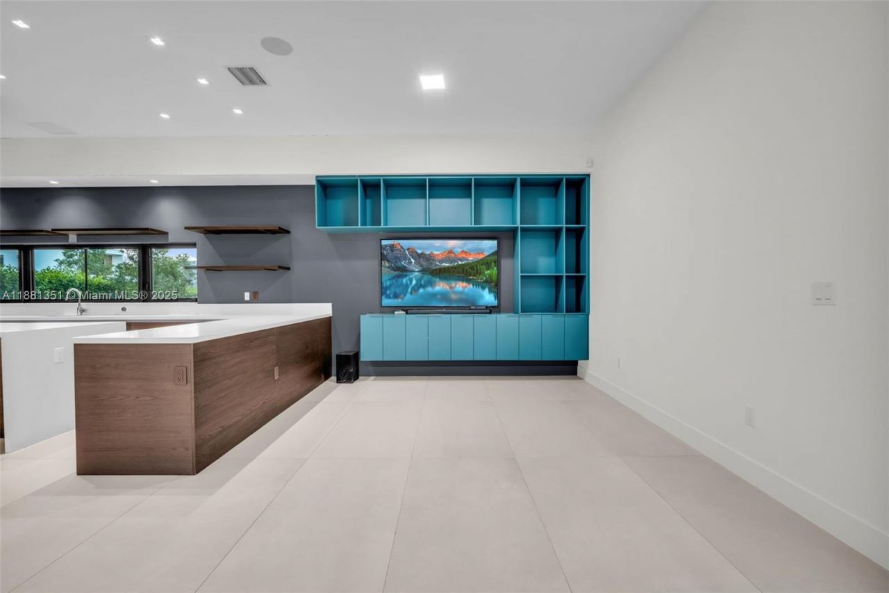 16709 Botaniko Drive North, Weston, FL 33326 Photo