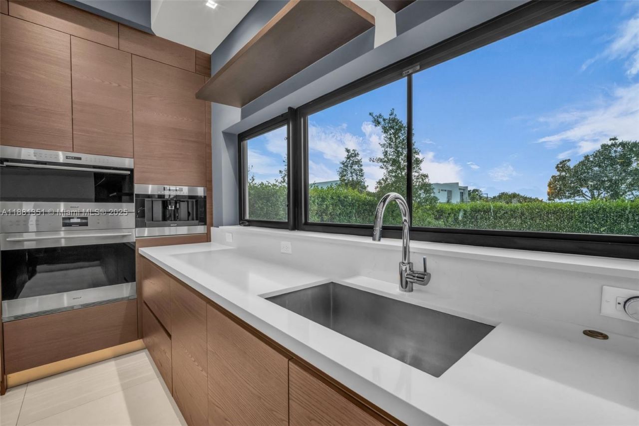 16709 Botaniko Drive North, Weston, FL 33326 Photo