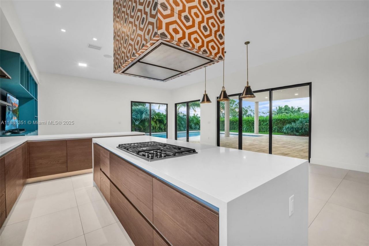 16709 Botaniko Drive North, Weston, FL 33326 Photo