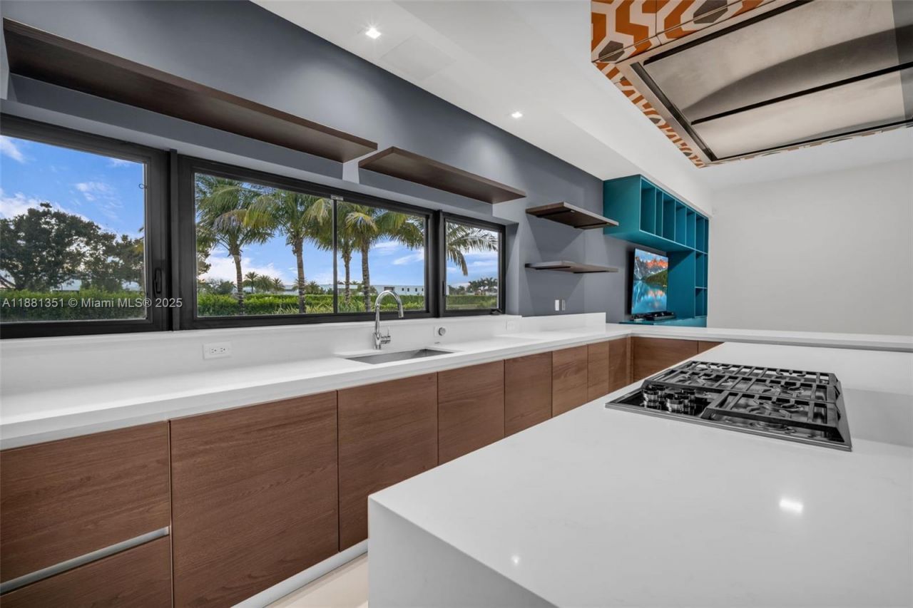 16709 Botaniko Drive North, Weston, FL 33326 Photo