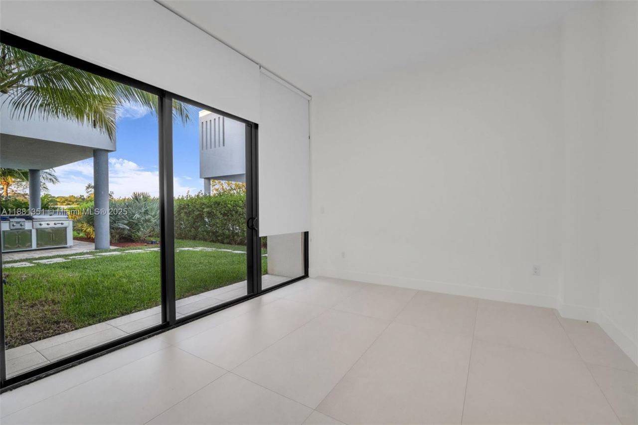 16709 Botaniko Drive North, Weston, FL 33326 Photo