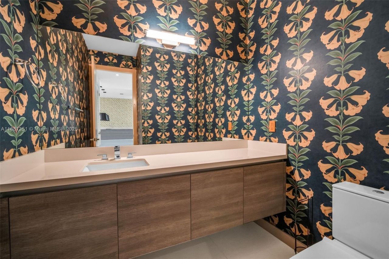 16709 Botaniko Drive North, Weston, FL 33326 Photo