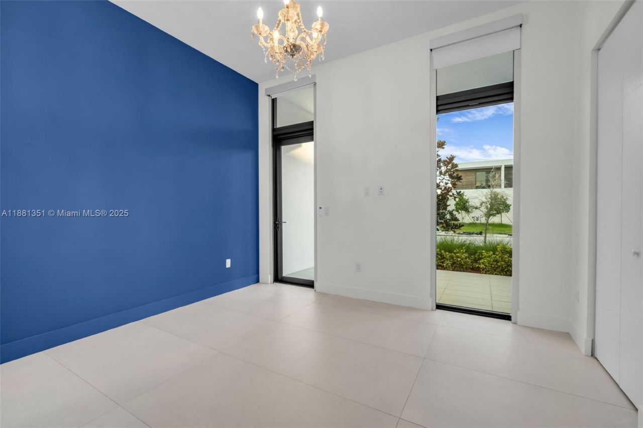 16709 Botaniko Drive North, Weston, FL 33326 Photo