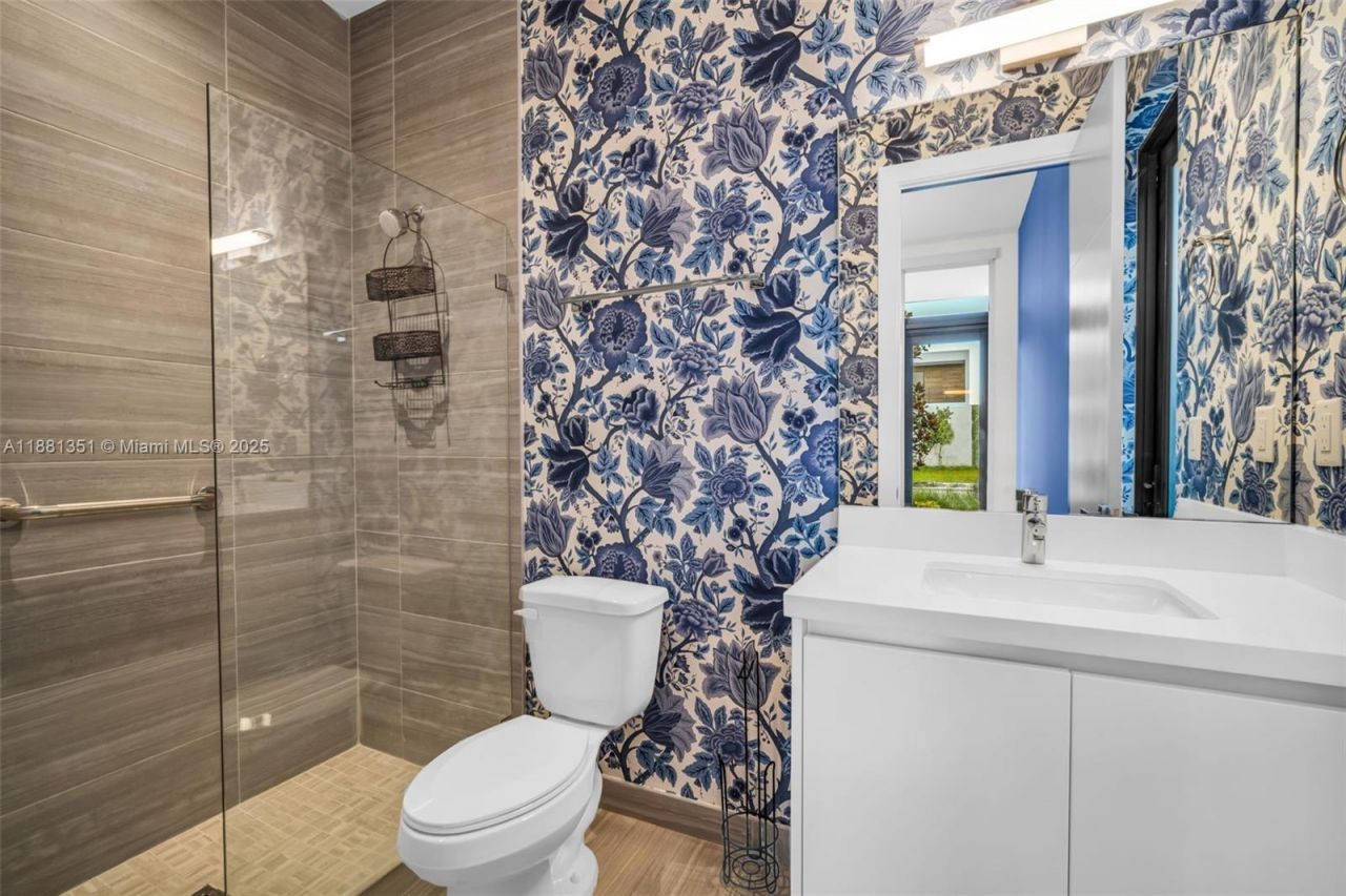 16709 Botaniko Drive North, Weston, FL 33326 Photo