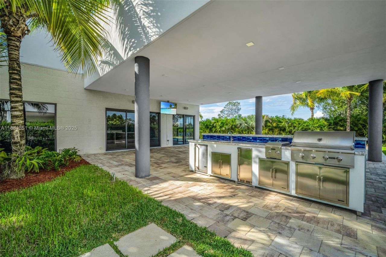 16709 Botaniko Drive North, Weston, FL 33326 Photo