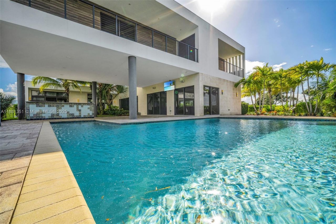 16709 Botaniko Drive North, Weston, FL 33326 Photo