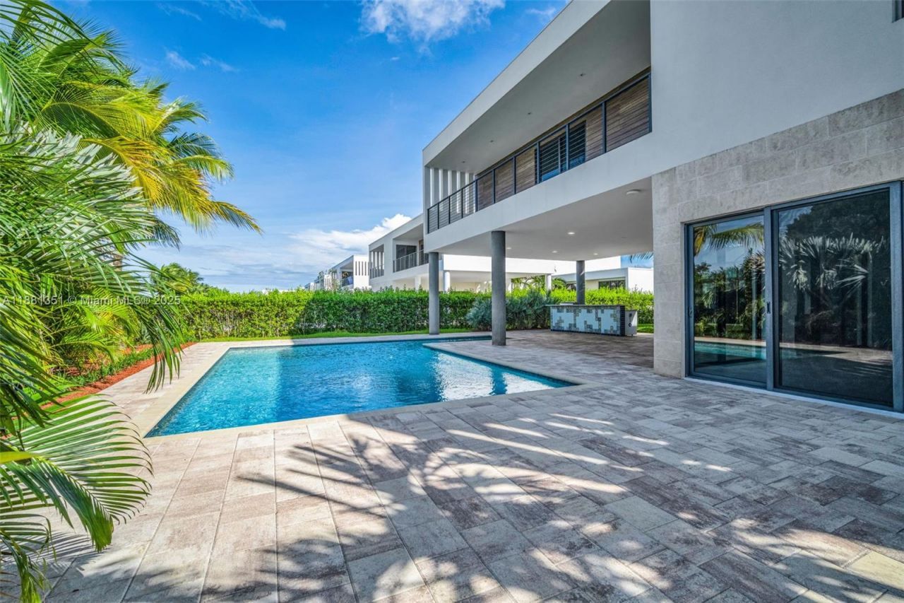 16709 Botaniko Drive North, Weston, FL 33326 Photo