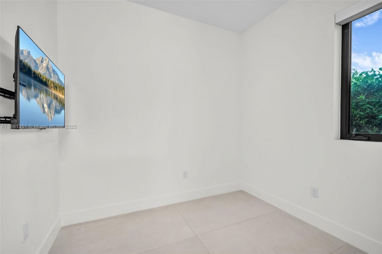 16709 Botaniko Drive North, Weston, FL 33326 Photo