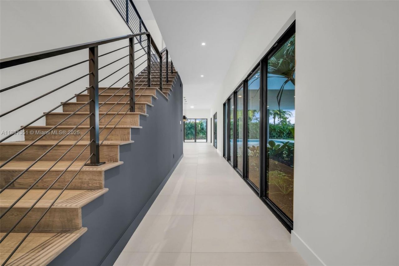 16709 Botaniko Drive North, Weston, FL 33326 Photo