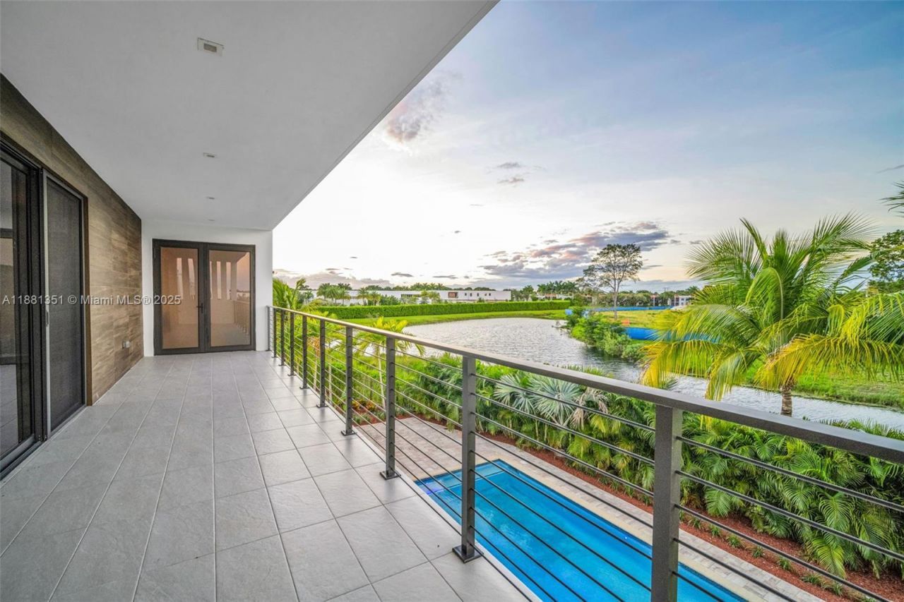 16709 Botaniko Drive North, Weston, FL 33326 Photo