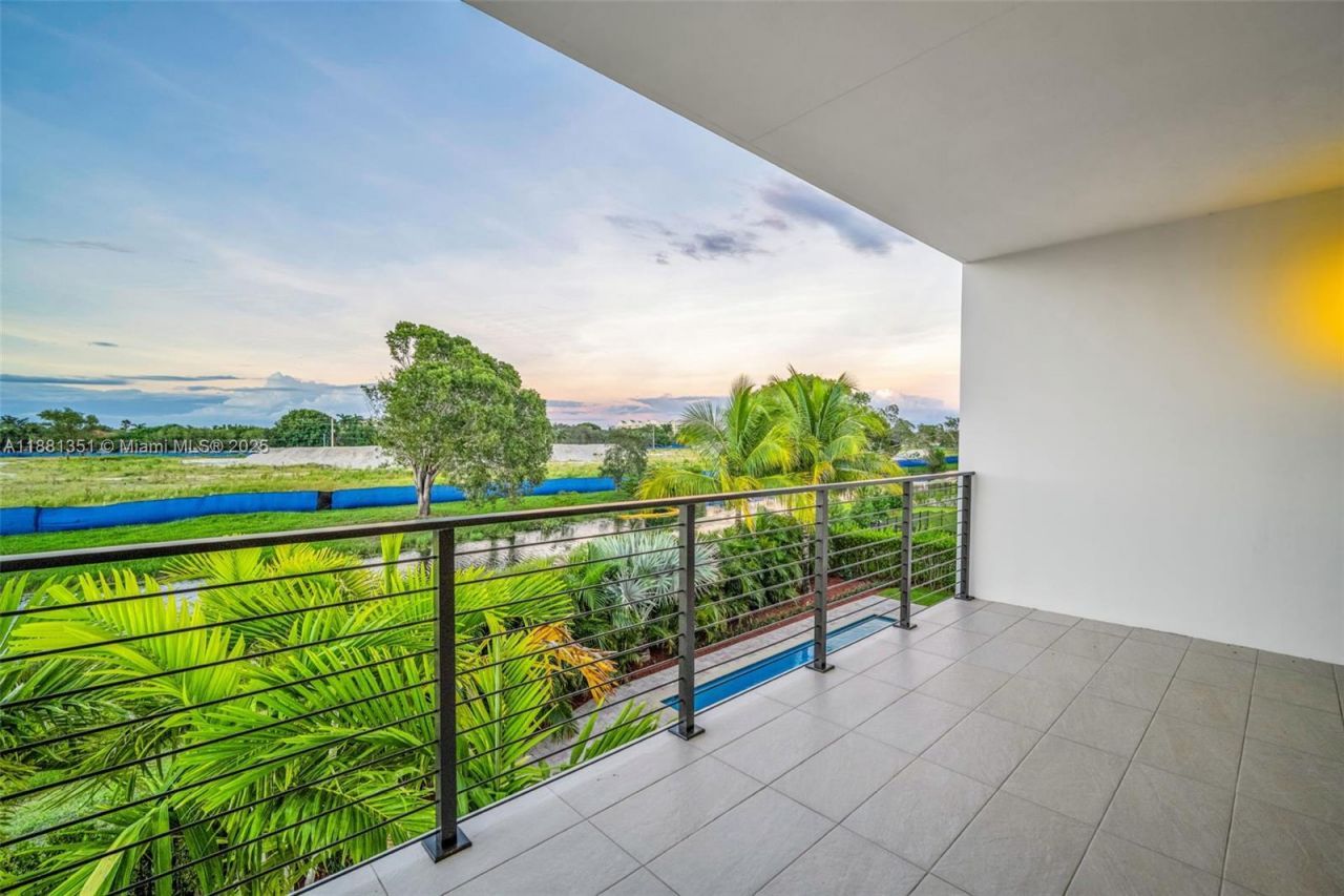 16709 Botaniko Drive North, Weston, FL 33326 Photo