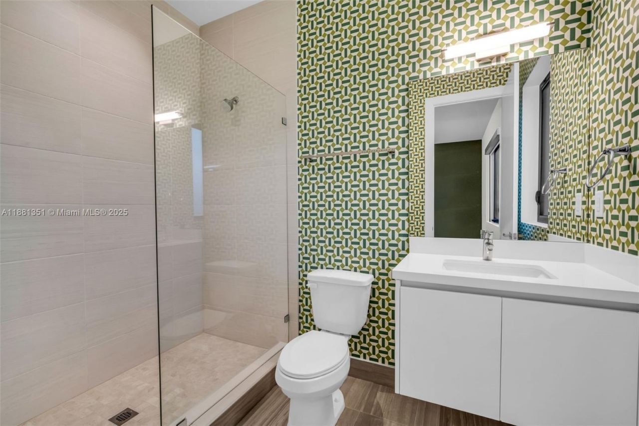 16709 Botaniko Drive North, Weston, FL 33326 Photo